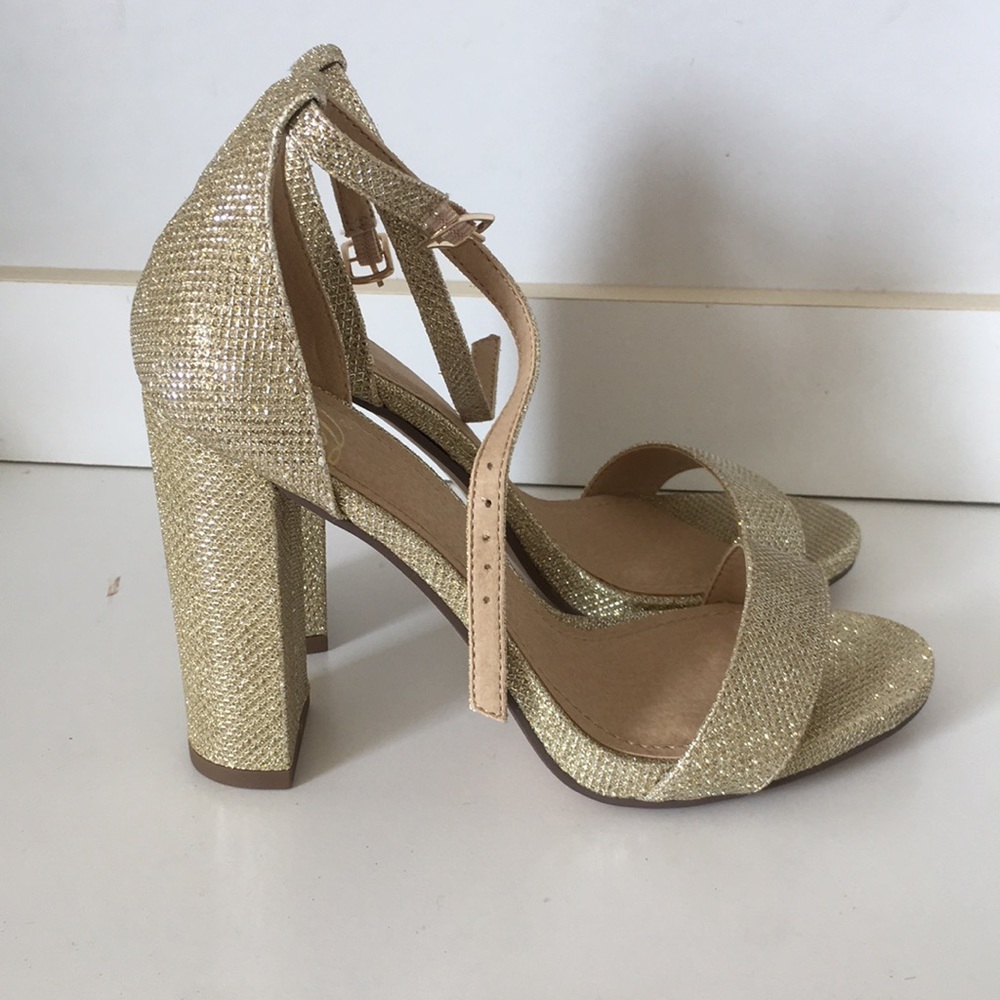 Golden glittery heals!!